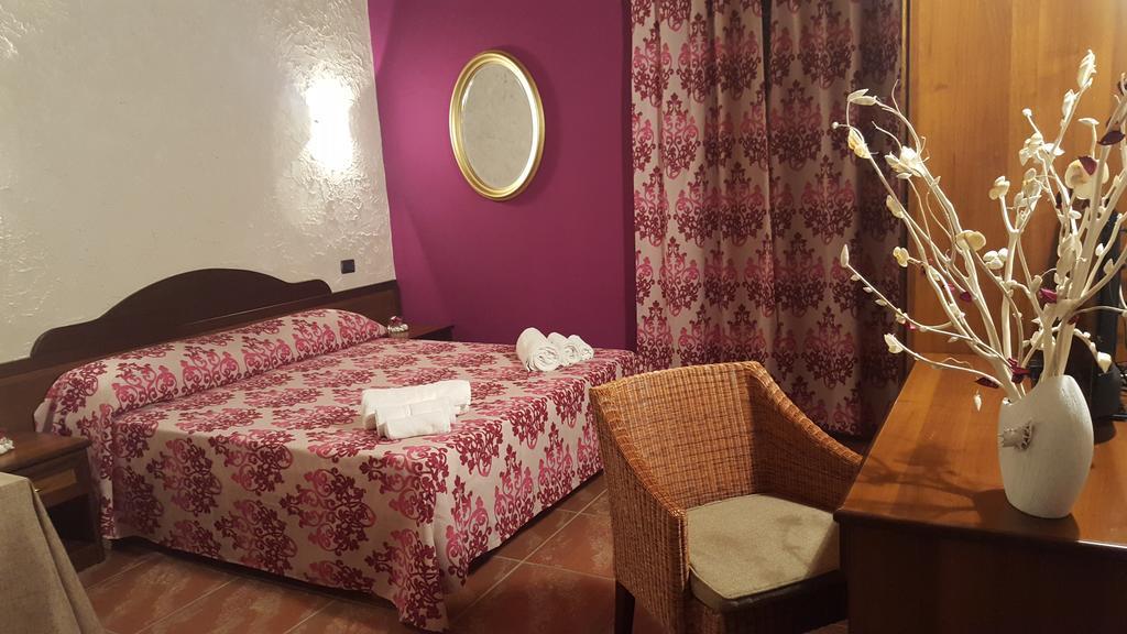 Hotel Il Lungomare Zambrone Esterno foto