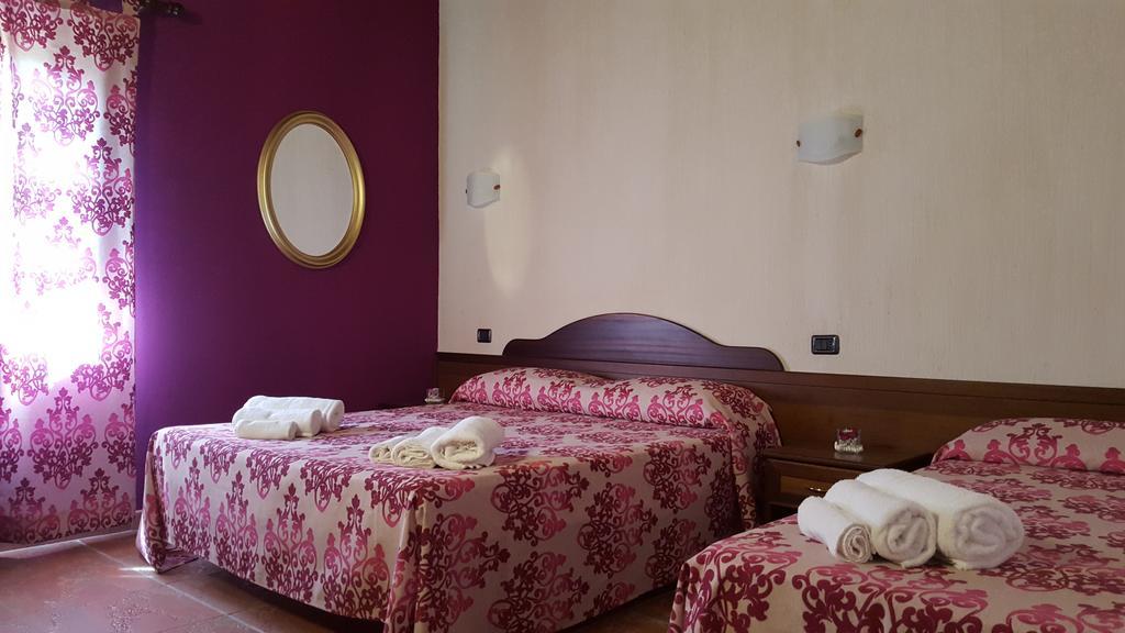 Hotel Il Lungomare Zambrone Esterno foto