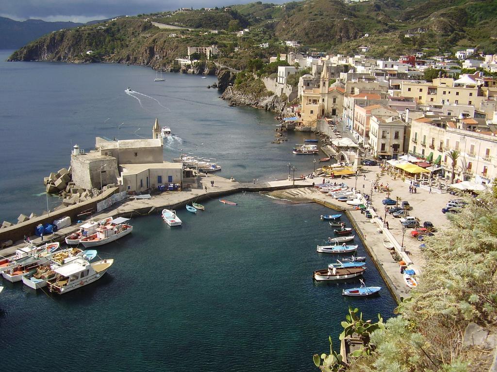 Hotel Il Lungomare Zambrone Esterno foto