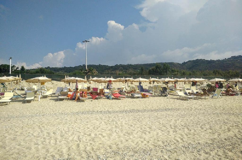 Hotel Il Lungomare Zambrone Esterno foto