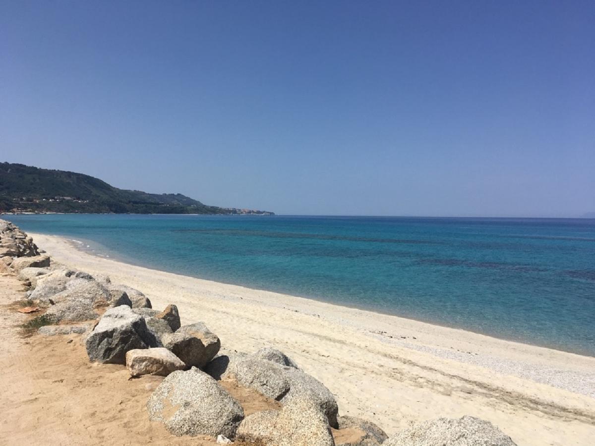 Hotel Il Lungomare Zambrone Esterno foto